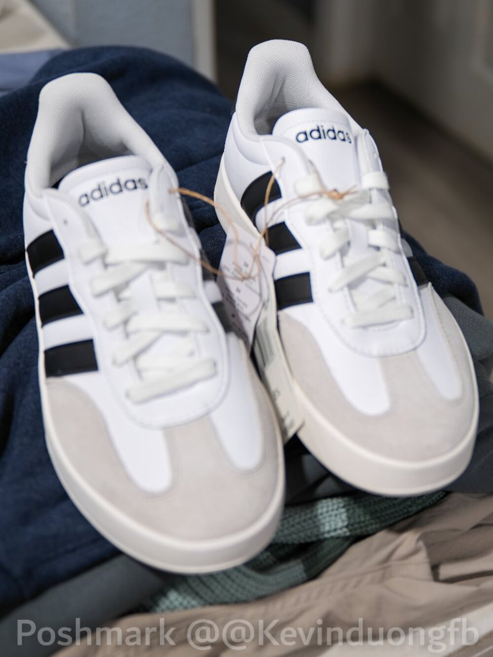 Adidas BARREDA  FTWWHT/CBLACK/GREONE women sneaker
